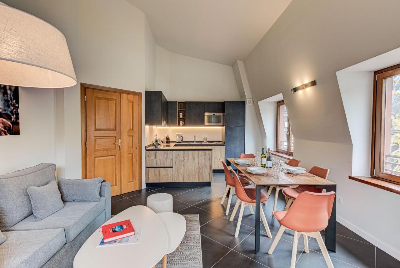 Apartment Alpes V - Alpes Travel - Central Chamonix - Sleeps 5 Extérieur photo